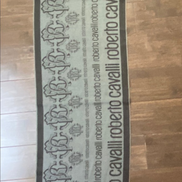 SALE! Gray Roberto Cavalli scarf wool blen… - Picture 2 of 4